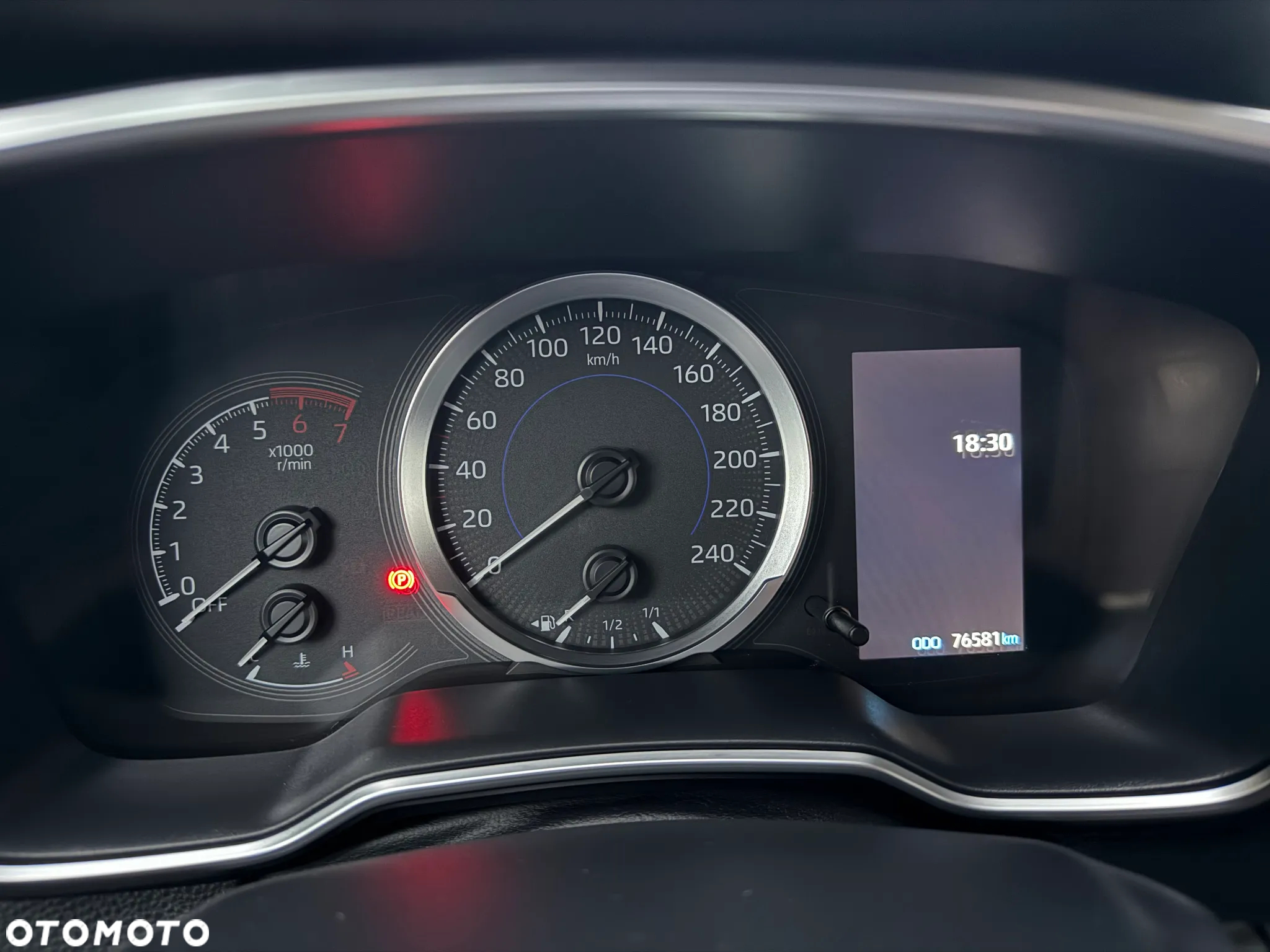 Toyota Corolla 1.8 Hybrid Active - 20