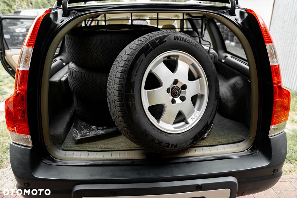 Volvo XC 70 AWD Momentum - 19