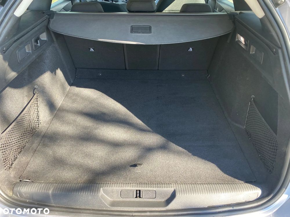 Peugeot 308 1.2 PureTech Allure S&S - 9