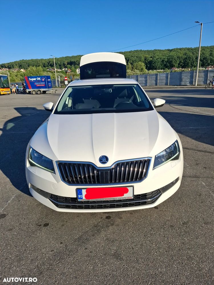 Skoda Superb 2.0 TDI DSG Style - 6