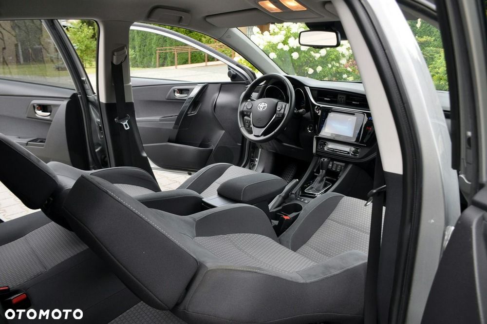 Toyota Auris - 24