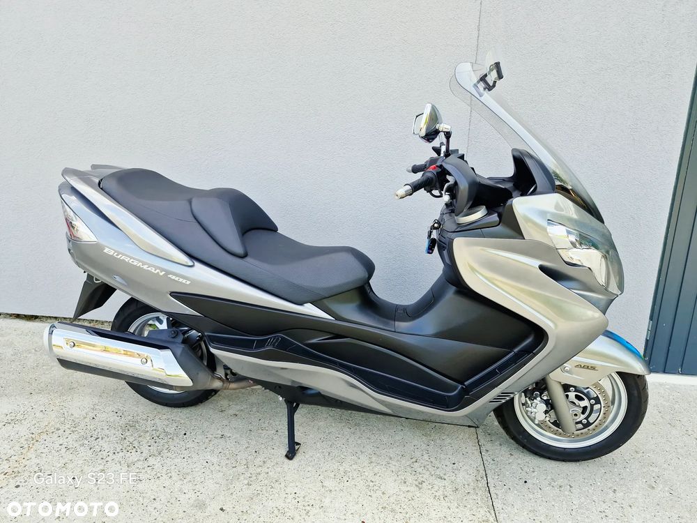 Suzuki Burgman - 38