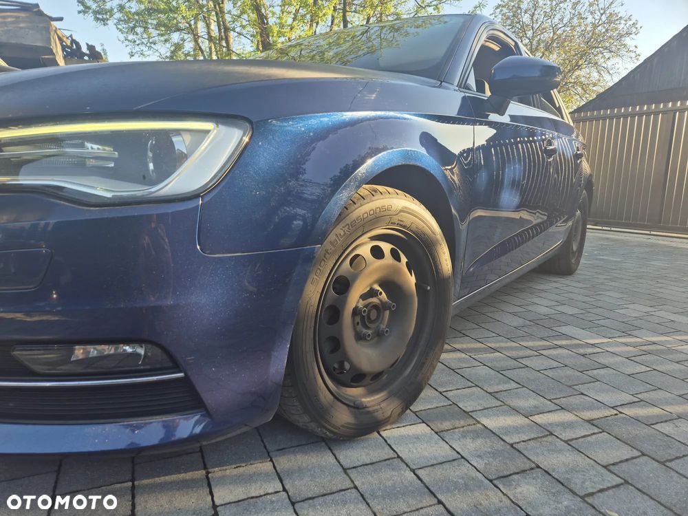 Audi A3 Sportback - 4