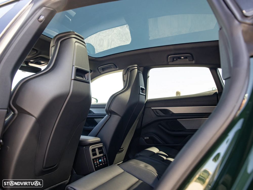 Porsche Taycan Sport Turismo 4S Black Edition - 27