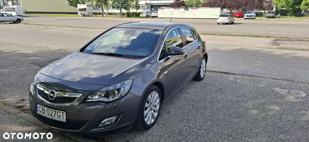 Opel Astra 1.4 T Cosmo S&S - 2