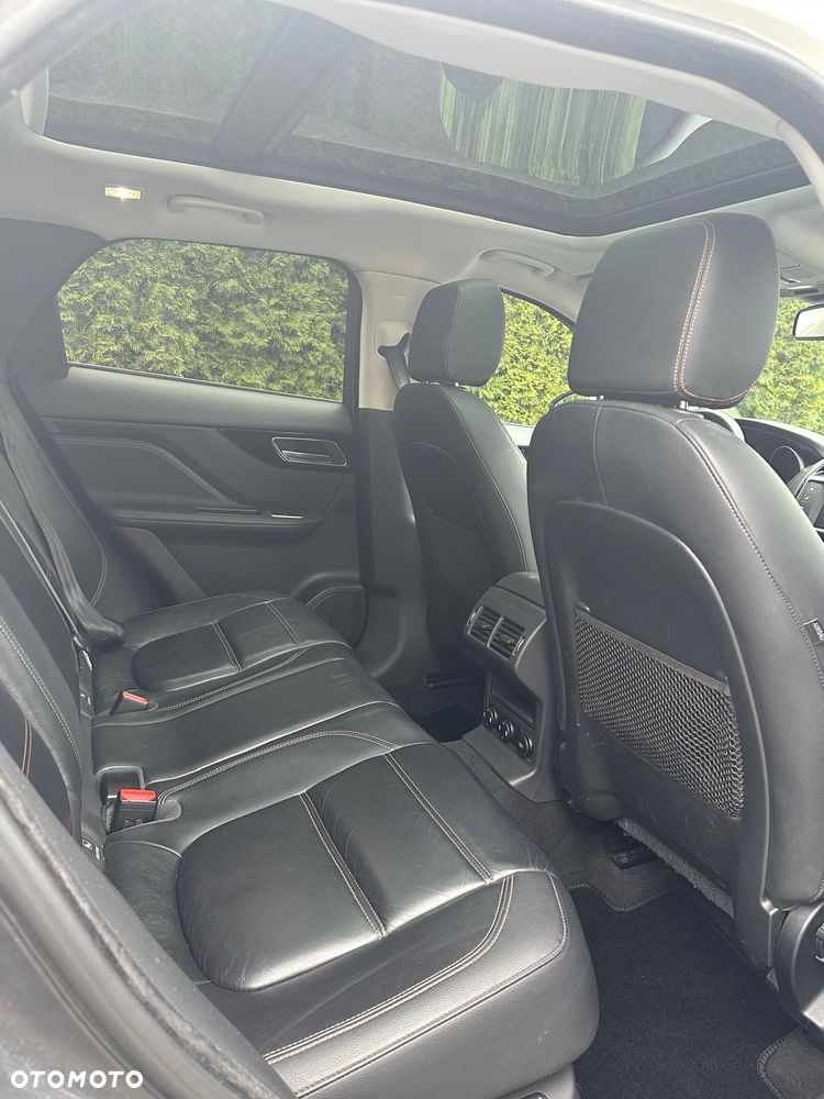 Jaguar F-Pace - 18