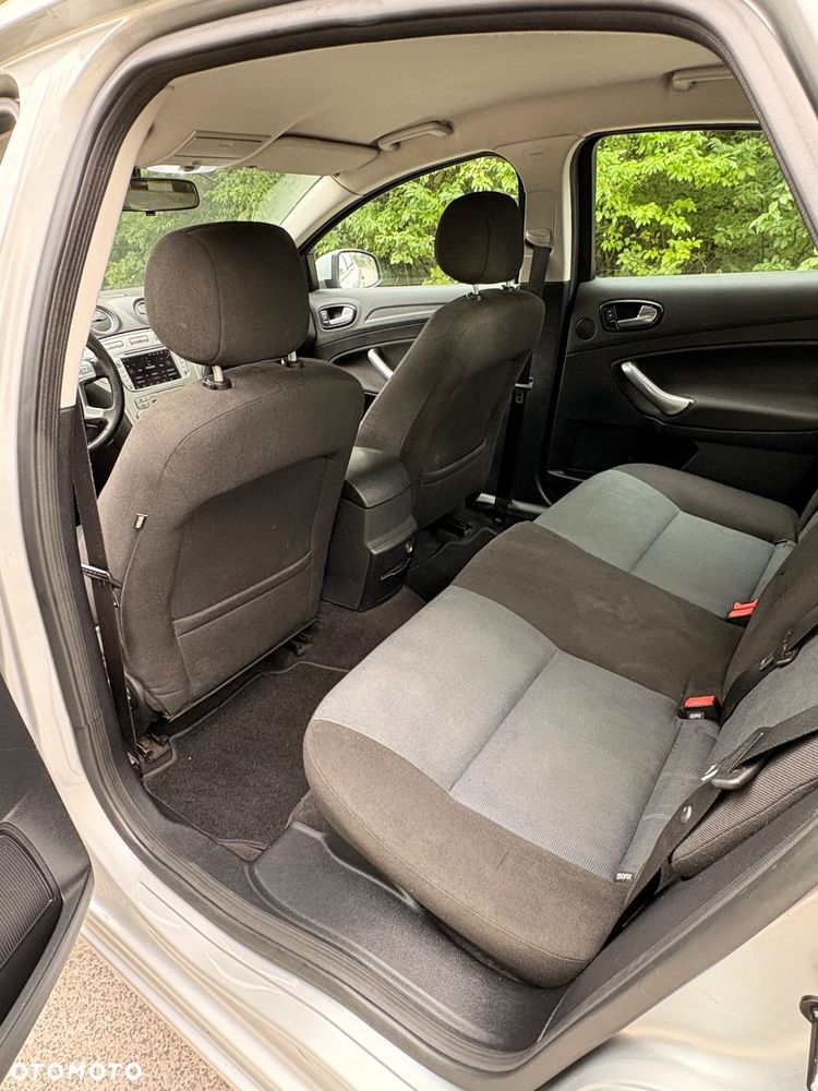 Ford Mondeo - 17