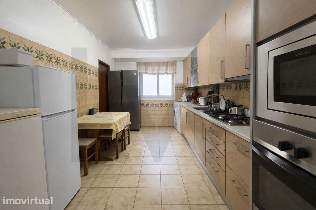 Apartamento T2 em São João da Talha com Arrecadação - Grande imagem: 2/7