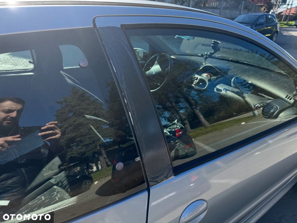 Peugeot 206 - 11