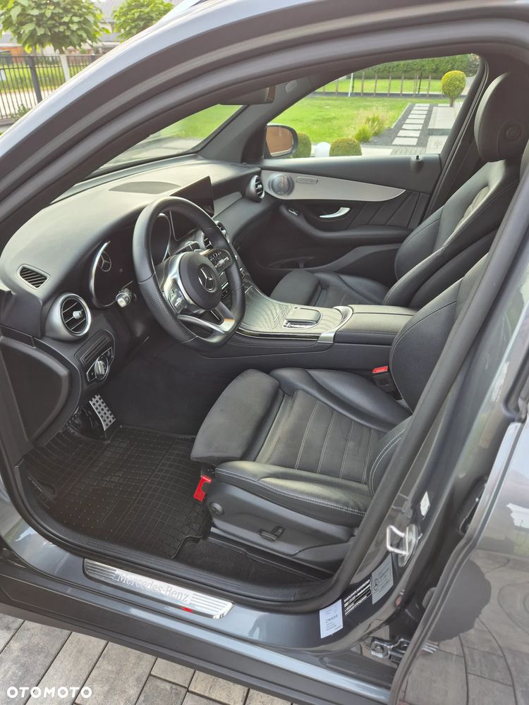 Mercedes-Benz GLC 200 - 12