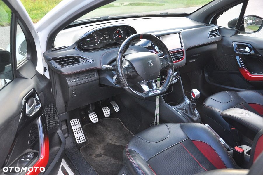Peugeot 208 1.6 e-THP GTi S&S - 12