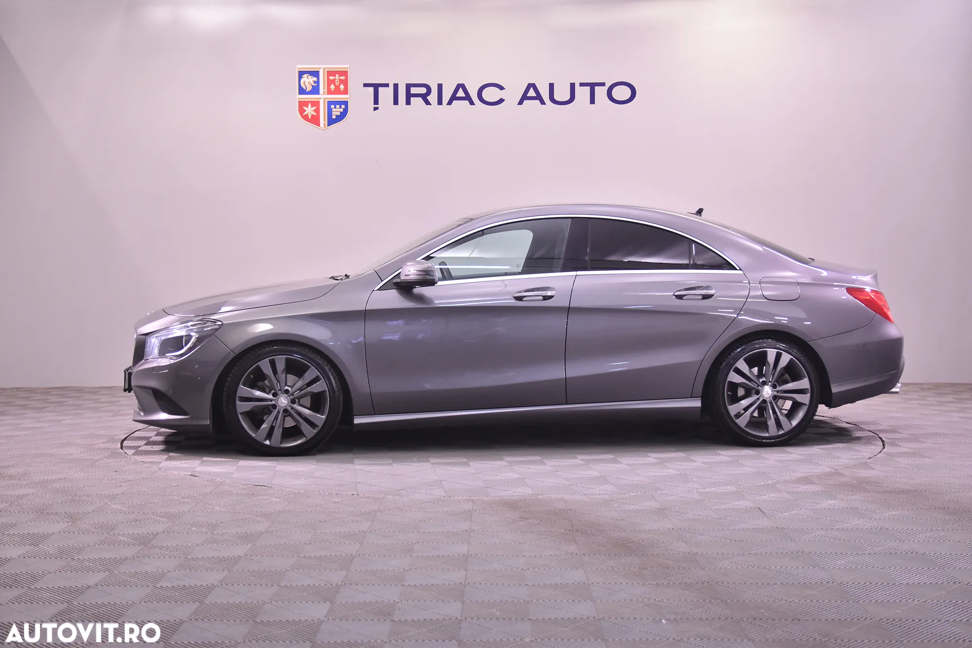 Mercedes-Benz CLA 220 d Aut. - 2
