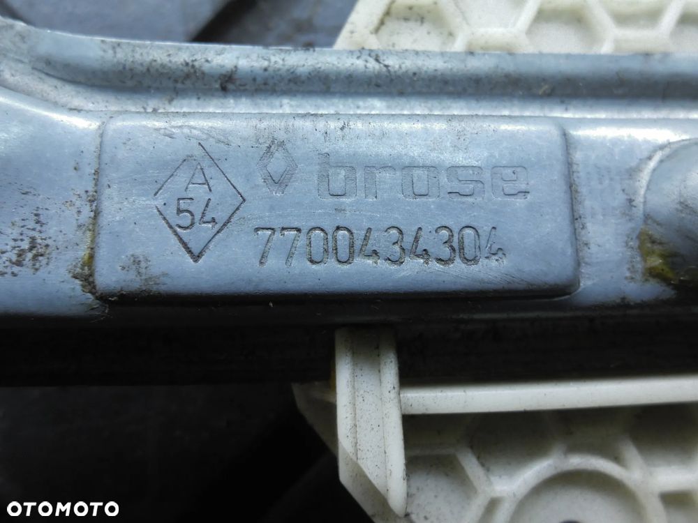 PODNOŚNIK SZYBY PRAWY TYŁ CLIO II 7700434304 POSIADAM 3 SZT - 2