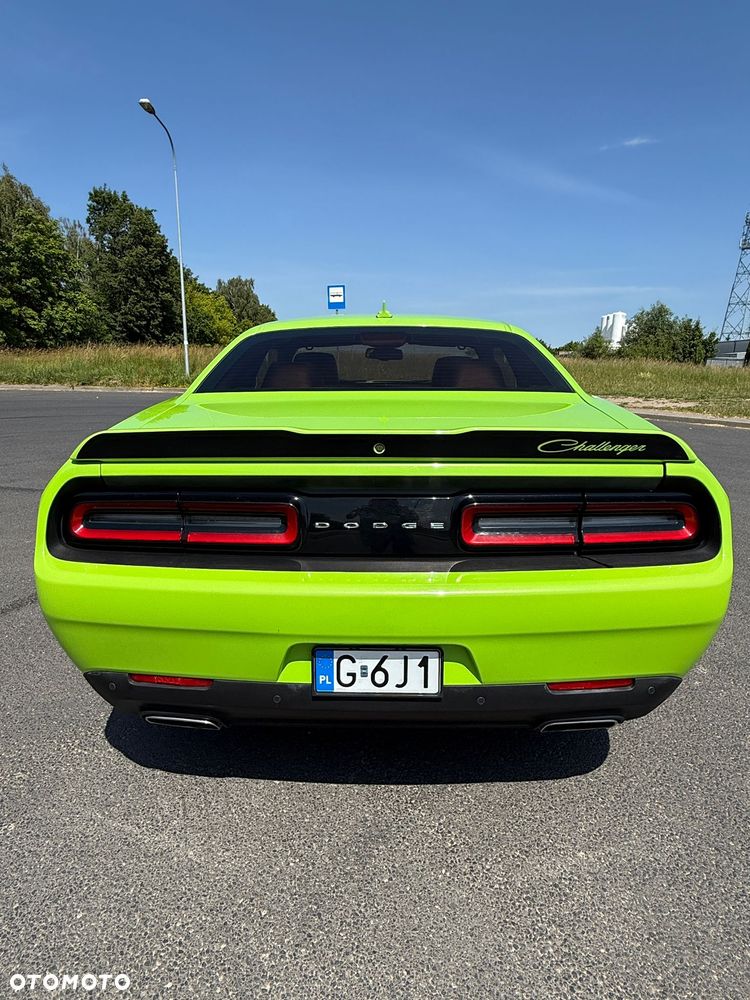 Dodge Challenger - 6