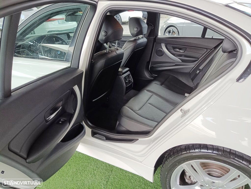 BMW 320 d Auto Pack M - 42