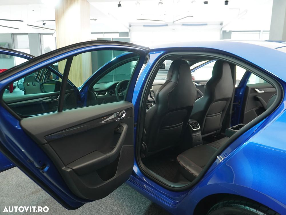 Skoda Octavia 2.0 TDI DSG RS - 14