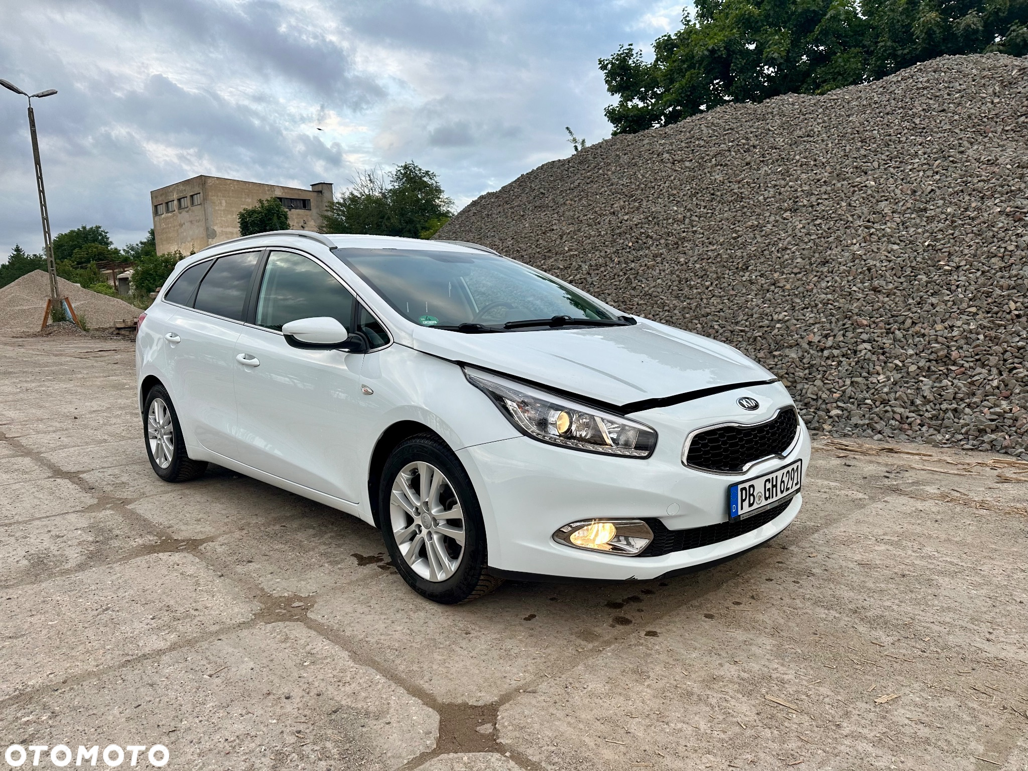 Kia Ceed 1.6 GDI ISG SW Platinum Edition - 2