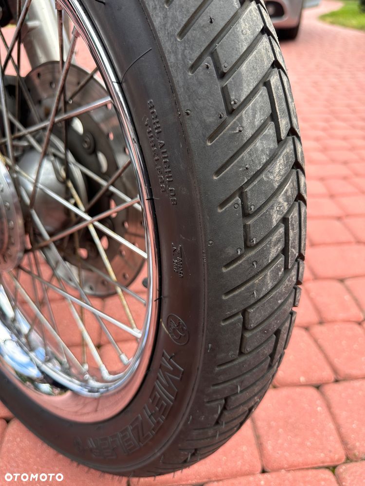 Harley-Davidson Dyna Super Glide - 13