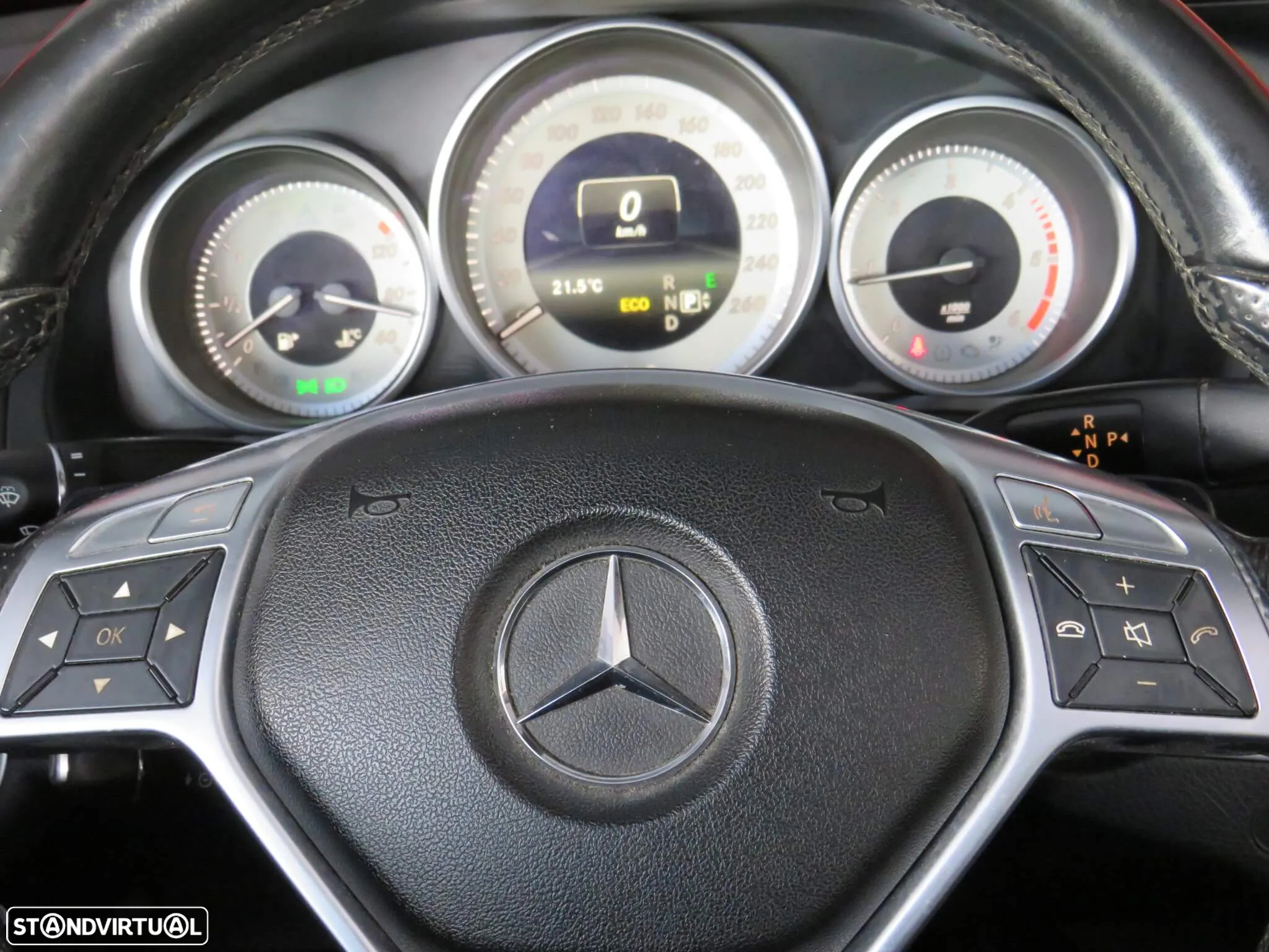 Mercedes-Benz E 220 CDi BlueEfficiency Auto - 23