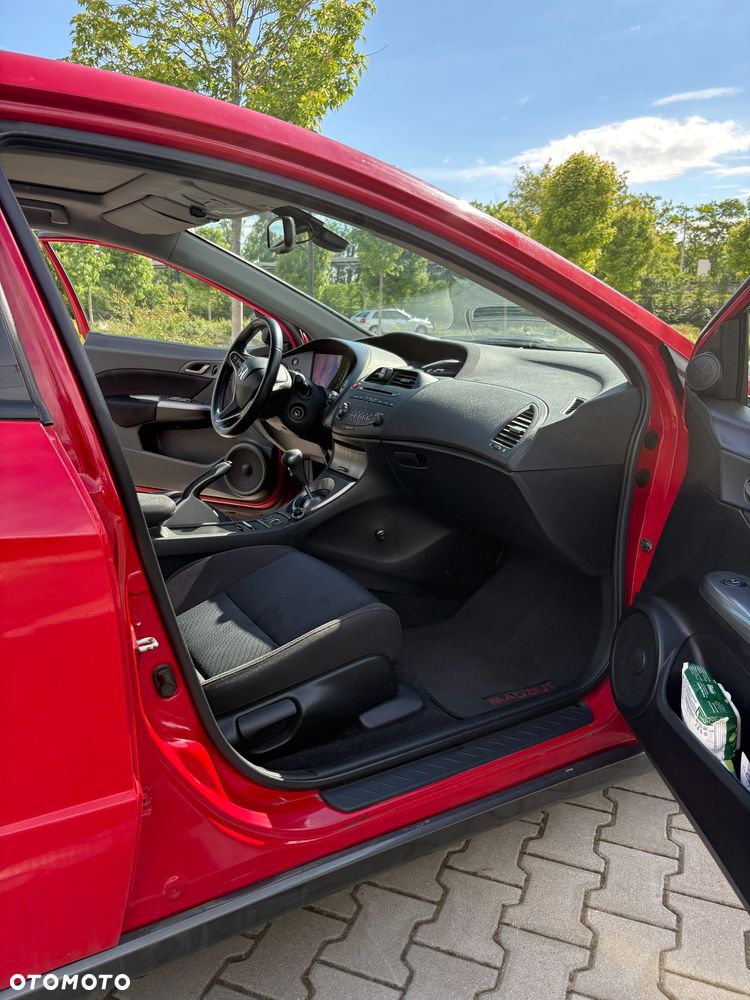 Honda Civic 1.8 Executive - 25