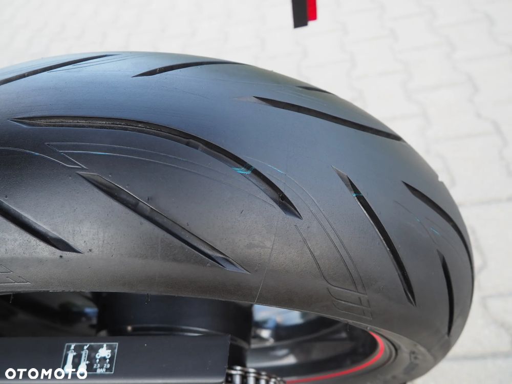 Triumph Street Triple - 22