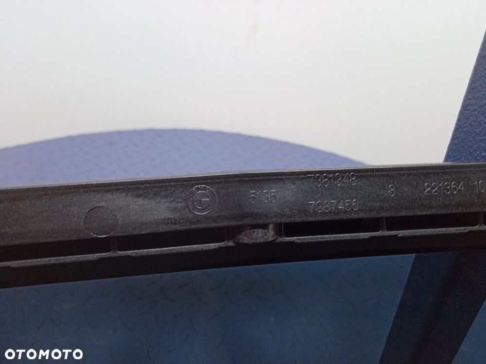 BMW 5 G30 SEDAN SZYBA DRZWI TYŁ PRAWA TRÓJKĄT 7381348 - 3
