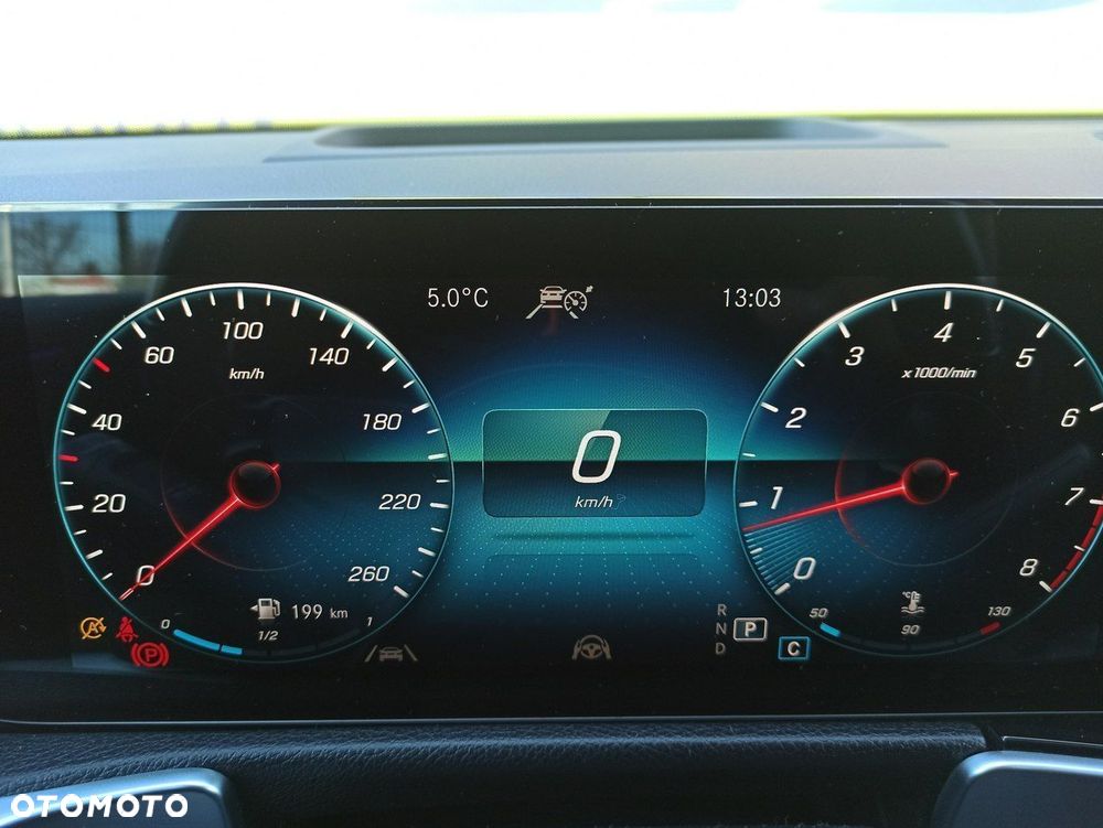 Mercedes-Benz GLB - 15