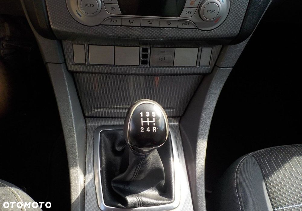 Ford Focus - 26