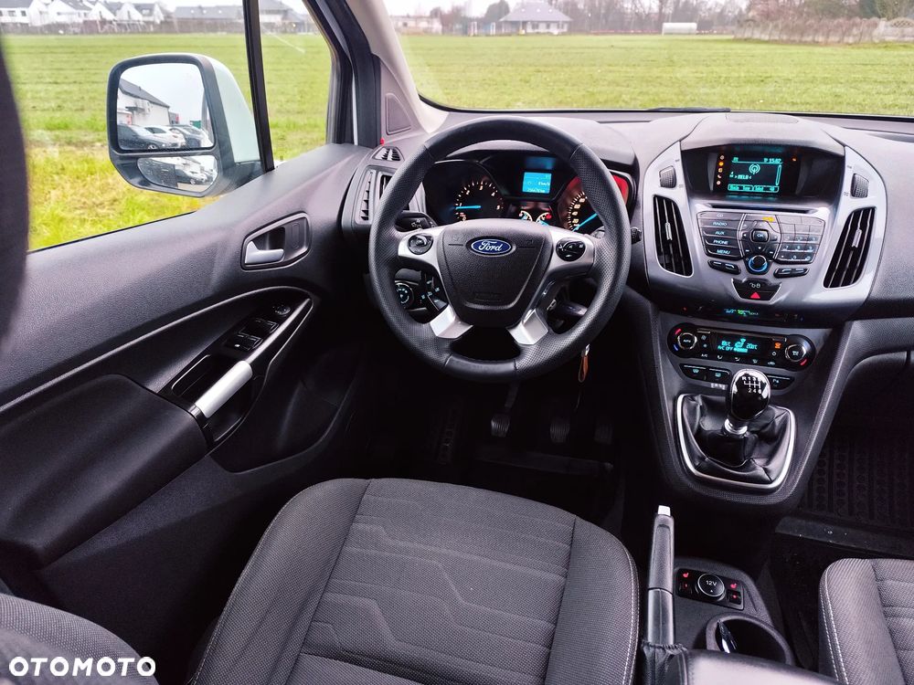 Ford Tourneo Connect Grand - 17