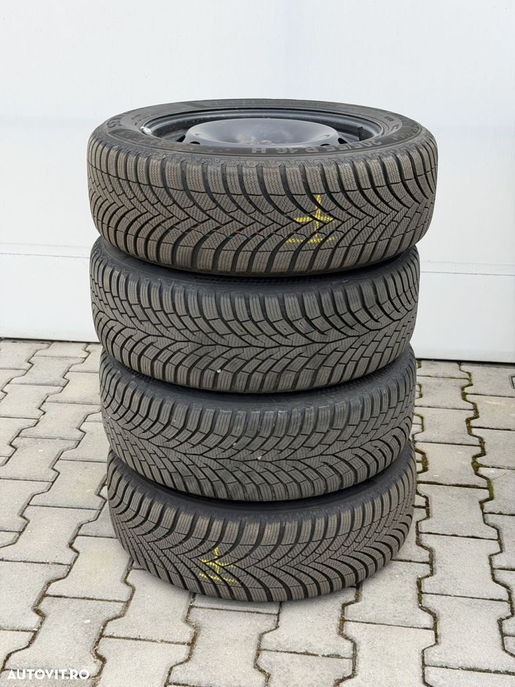 Volkswagen Golf - 10