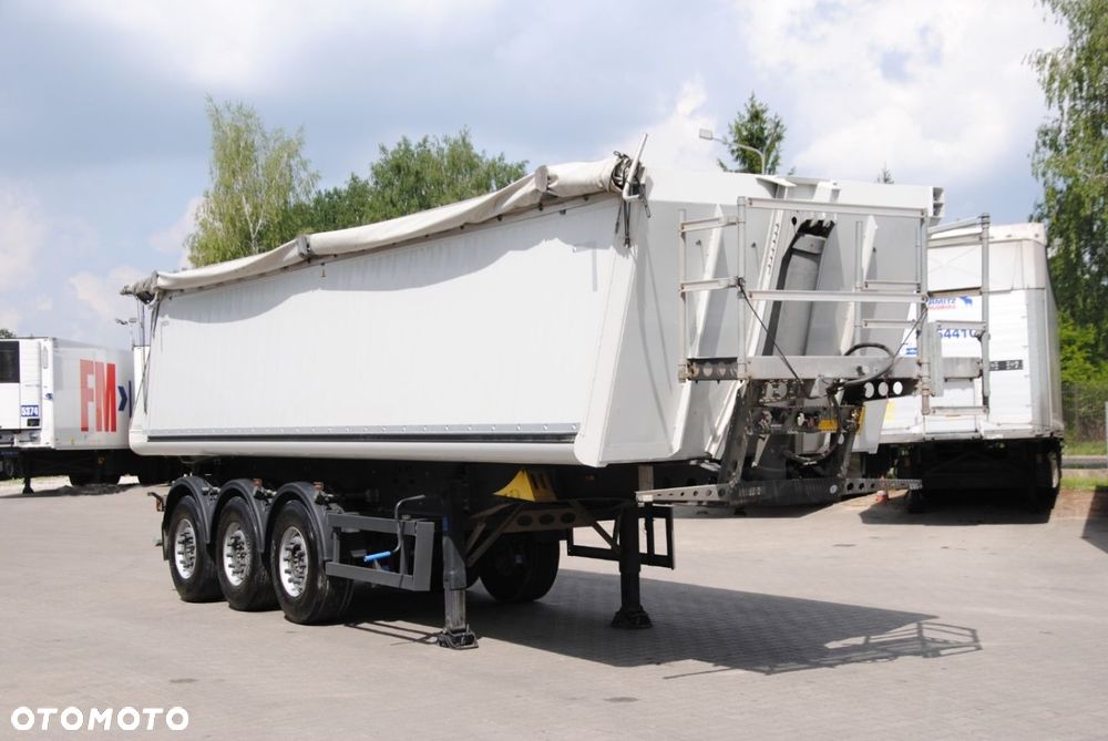 Schmitz Cargobull SCB*S3D / Wywrotka / Podnoszona oś - 2