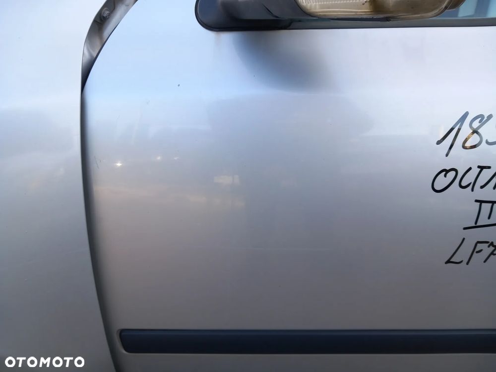 SKODA OCTAVIA II DRZWI LEWE TYLNE LEWY TYŁ KOMBI KOLOR: LF7T - 2