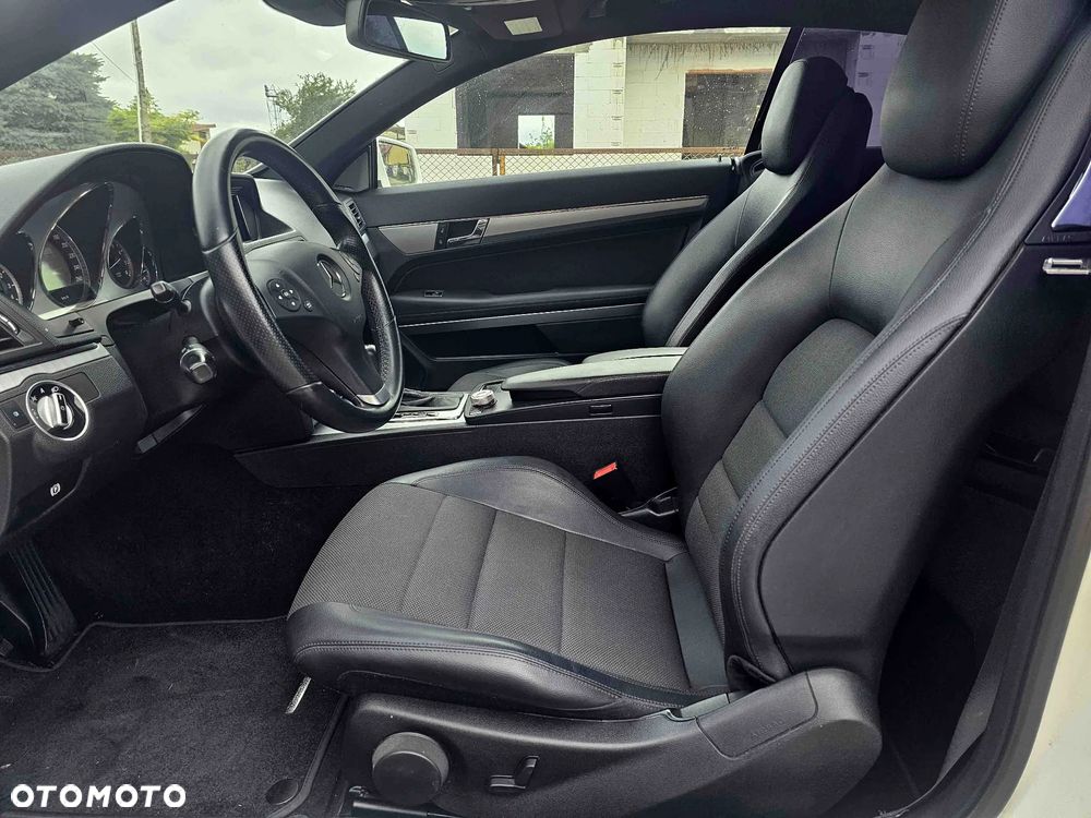 Mercedes-Benz Klasa E 250 BlueEFFICIENCY 7G-TRONIC Avantgarde - 17