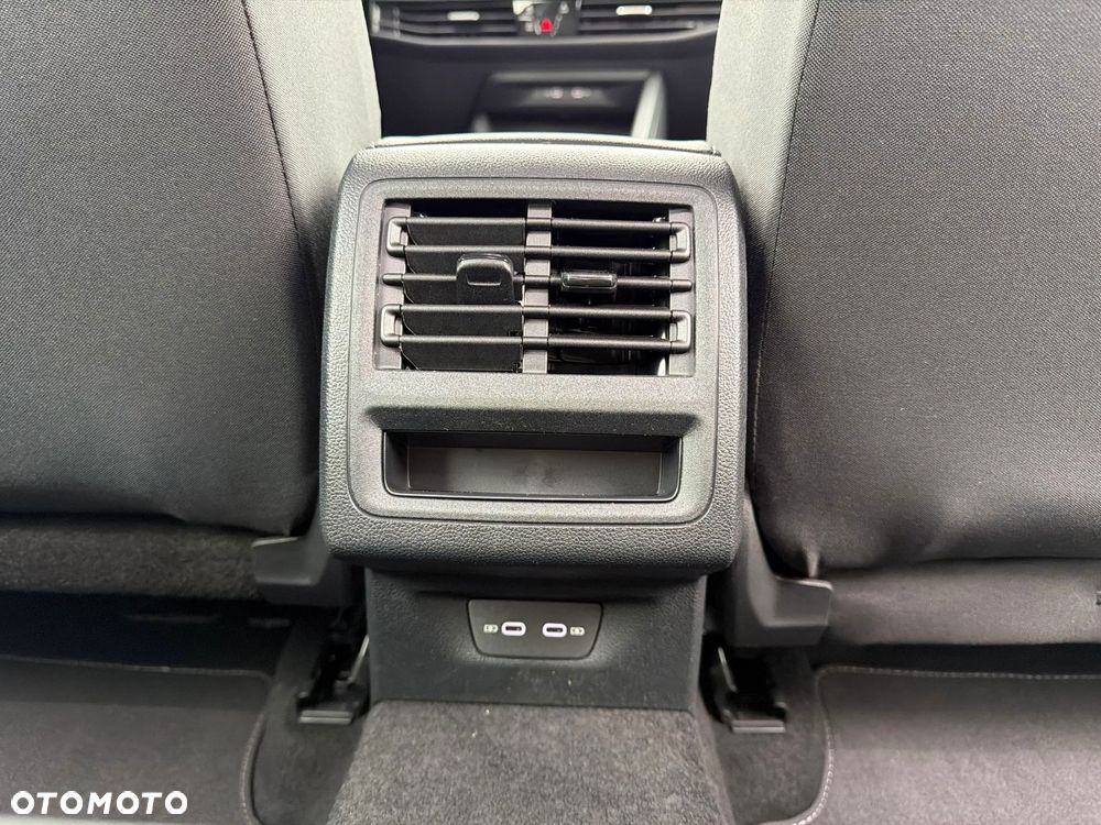 Volkswagen Golf 1.5 eTSI mHEV Pure DSG - 21