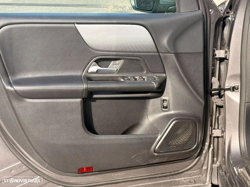 Mercedes-Benz GLB 180 d Progressive - 18