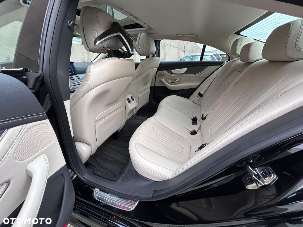 Mercedes-Benz CLS - 12