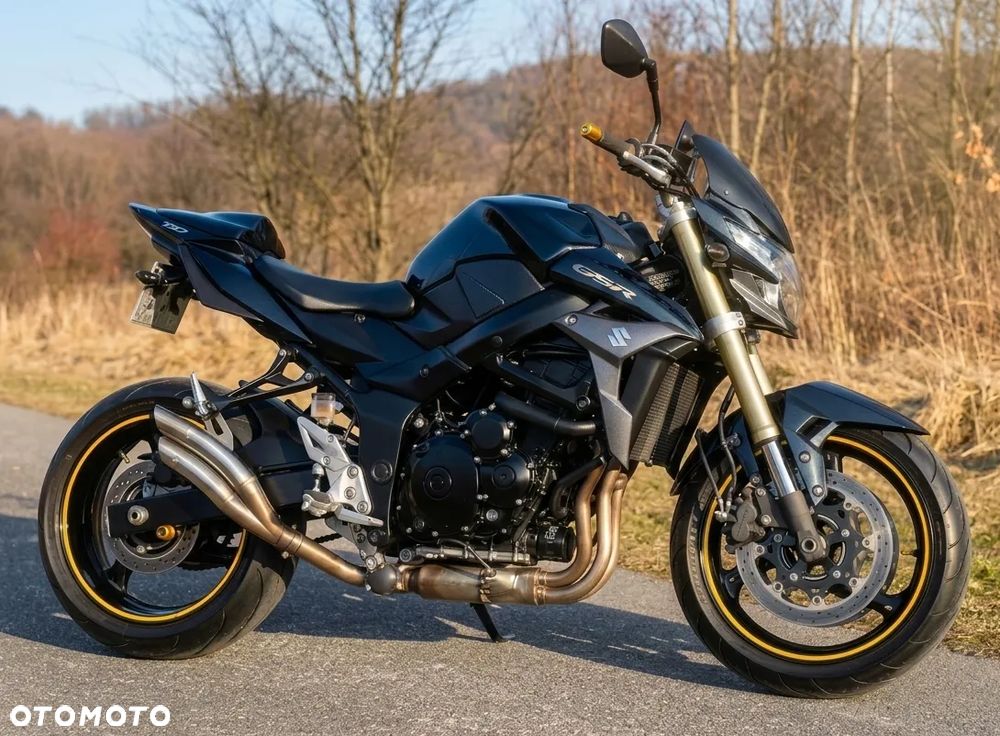 Suzuki GSR