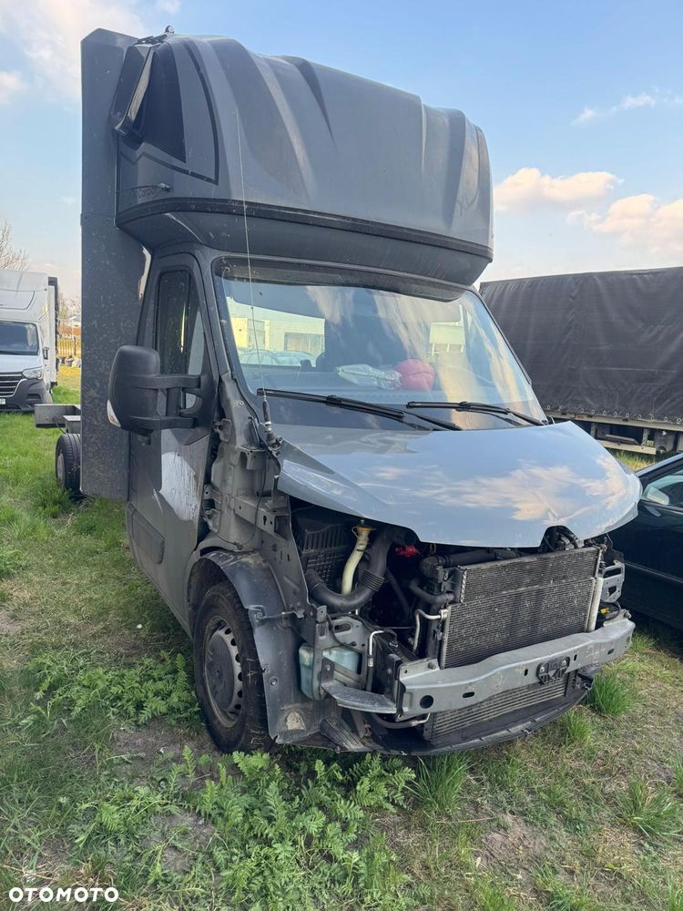 Renault Master - 1