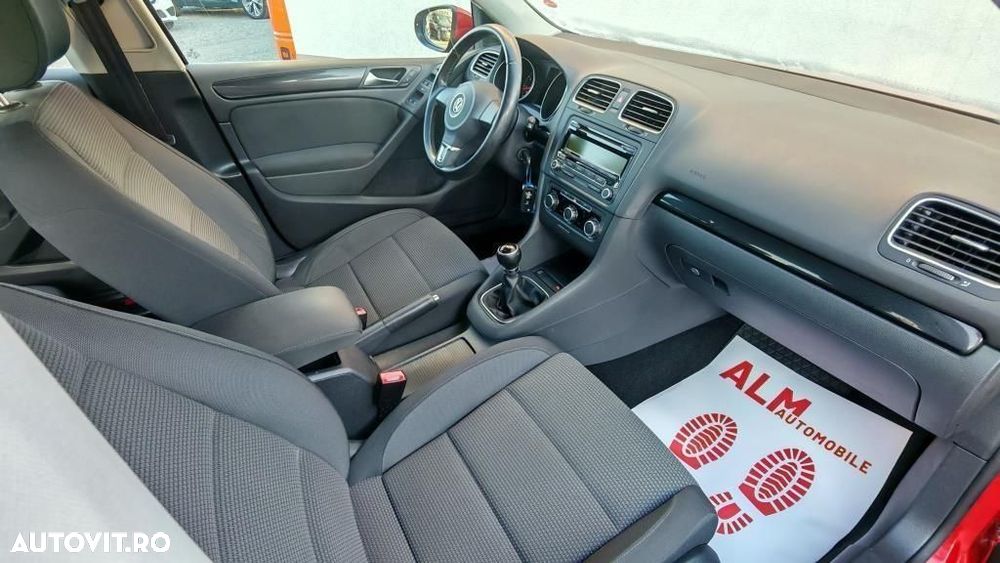 Volkswagen Golf - 6