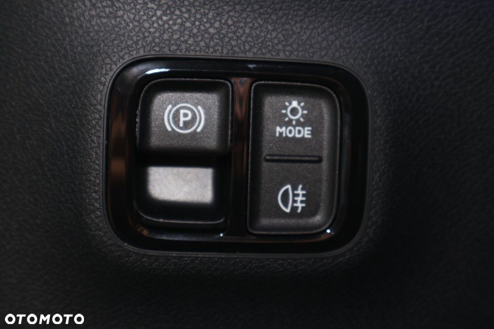 Mercedes-Benz GLB - 21
