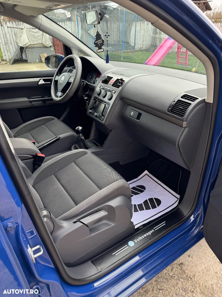 Volkswagen Touran - 9