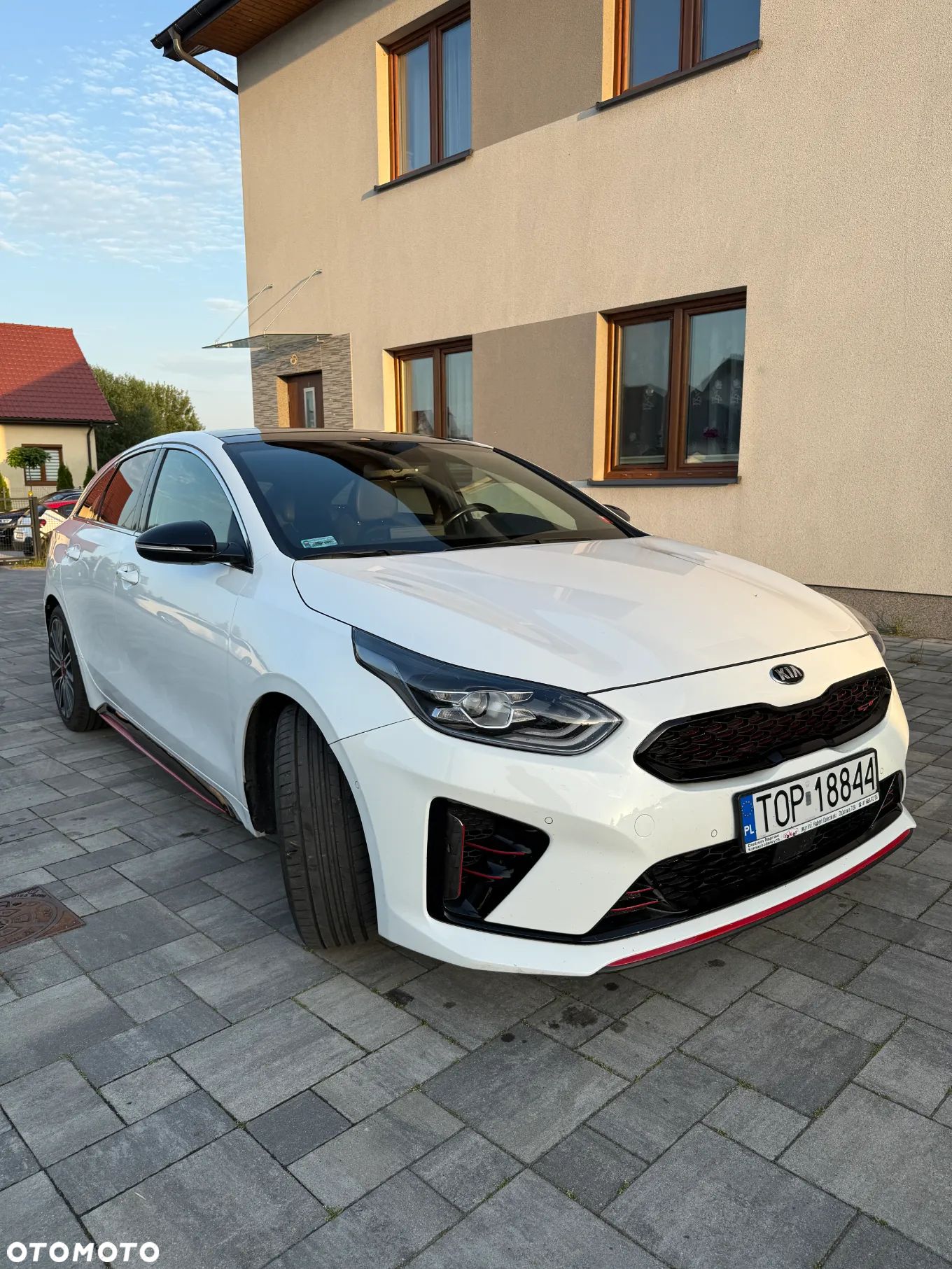 Kia ProCeed 1.6 T-GDI GT DCT - 1