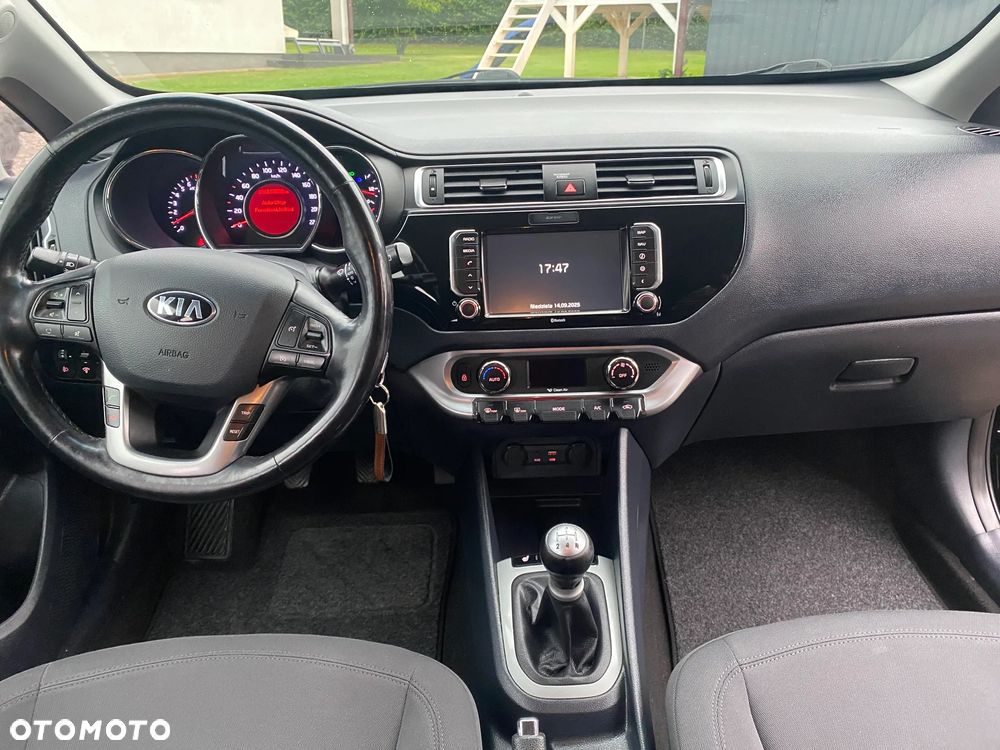 Kia Rio - 21
