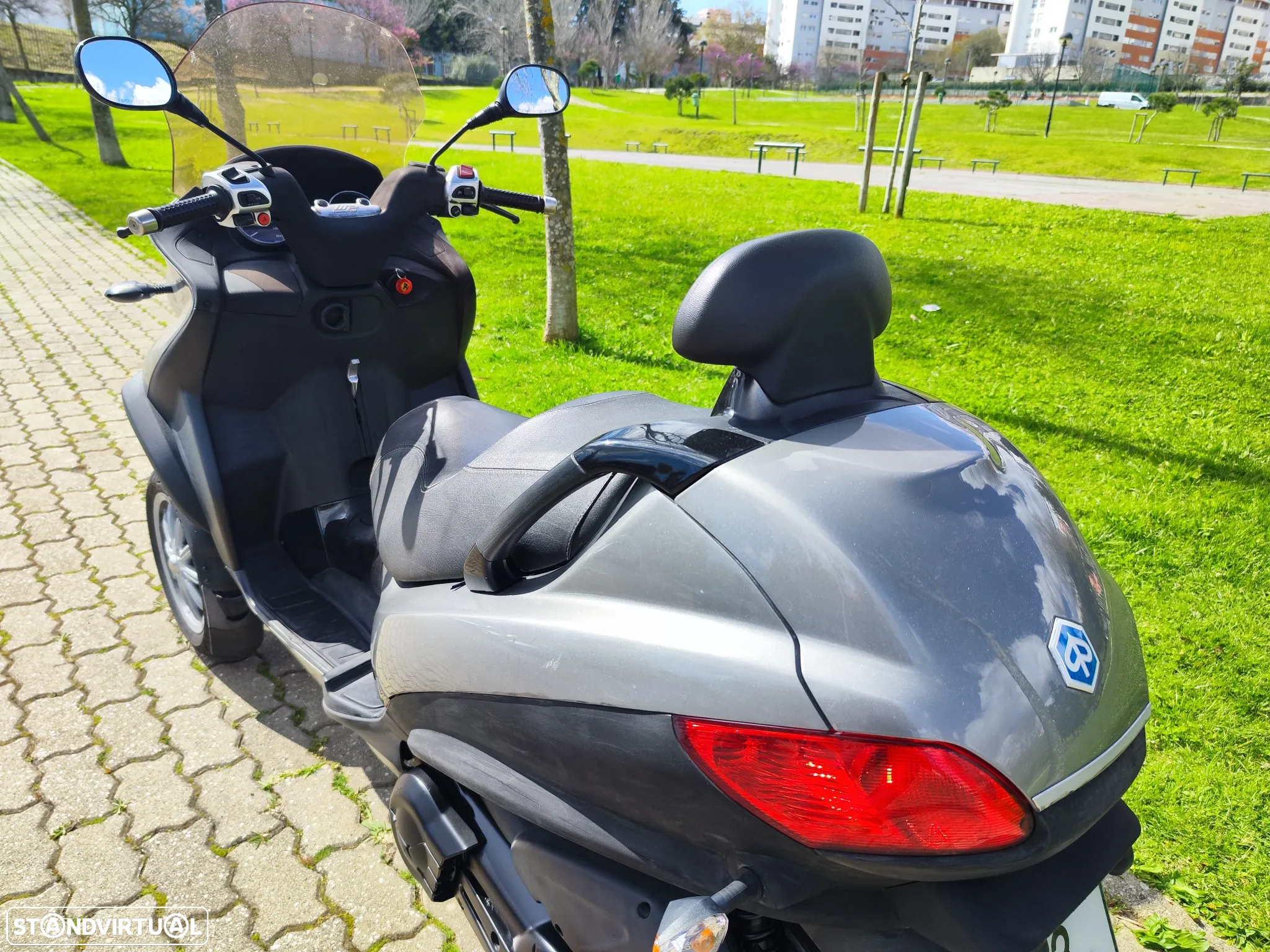 Piaggio MP3 400 LT - 8