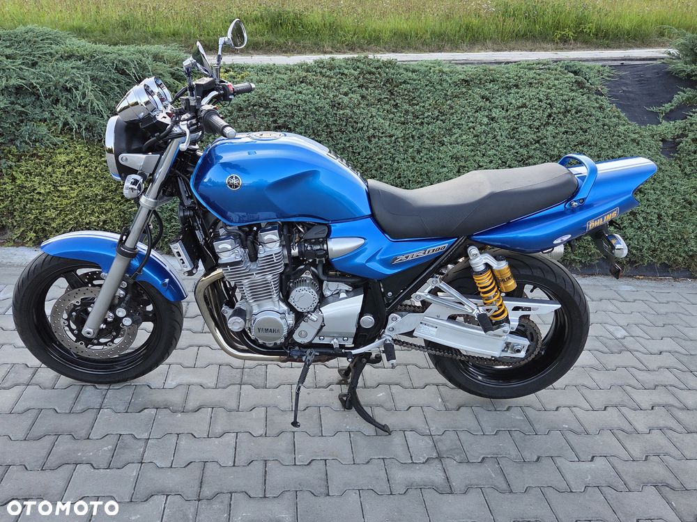 Yamaha XJR - 36