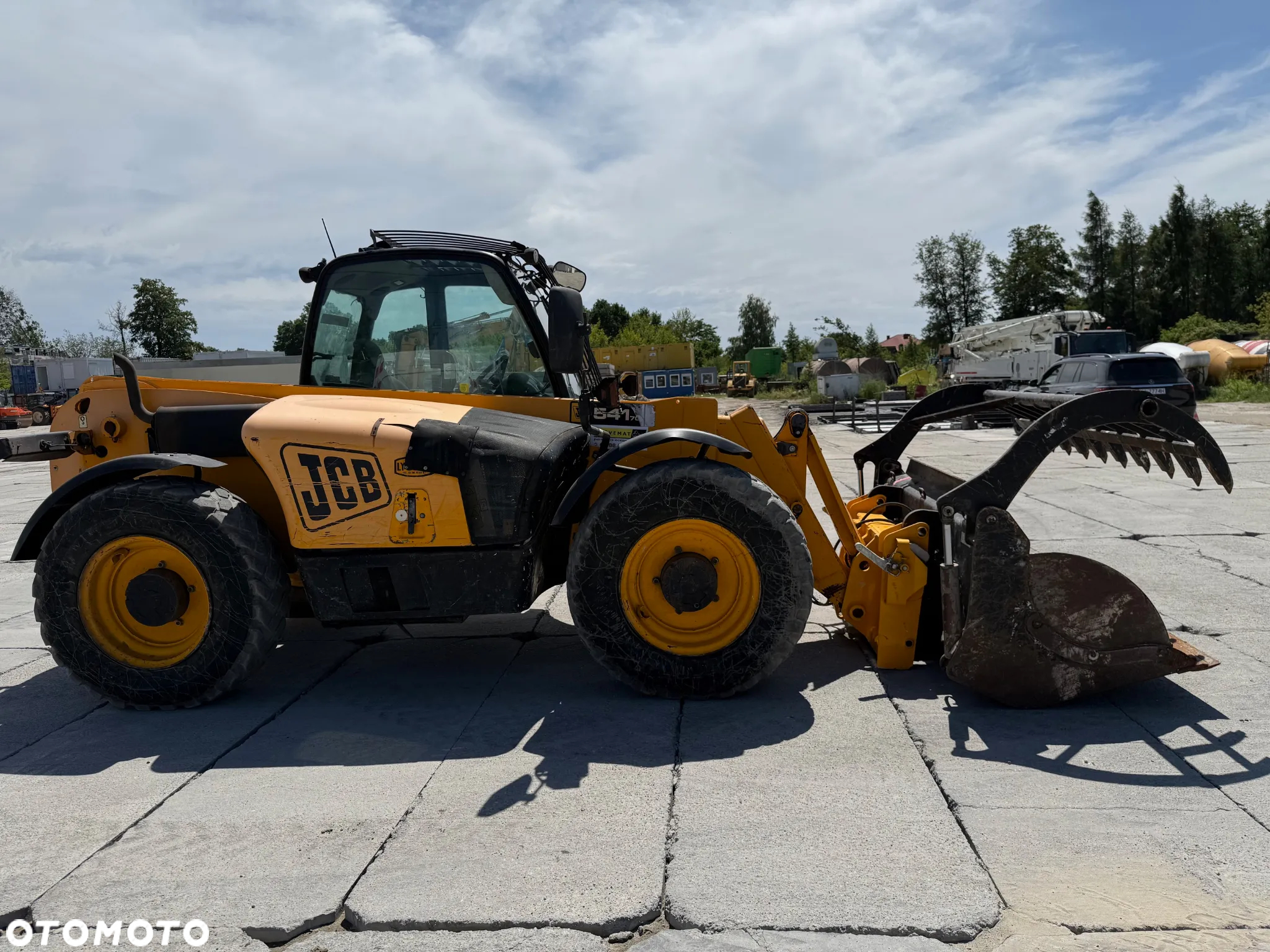 JCB 541-70 / 2009 / Łyżka Szczęka z Chwytakiem / Widły - 7