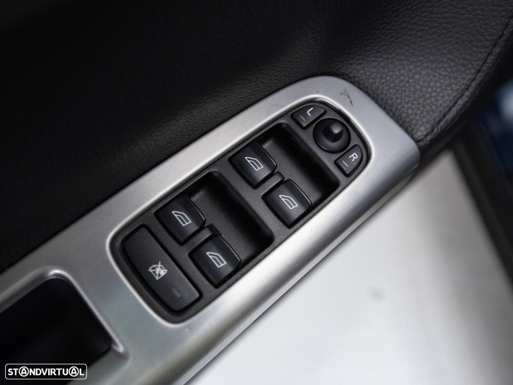 Volvo V50 — fotografia 11