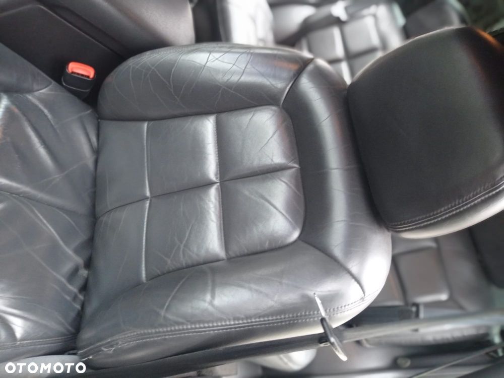 Jeep Grand Cherokee - 24