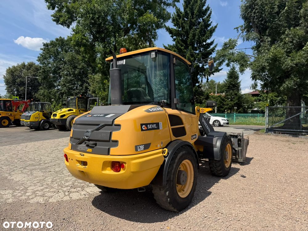 Volvo L 28 F - 7