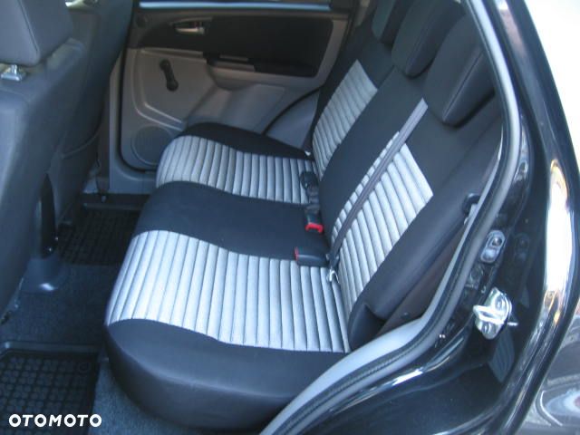 Suzuki SX4 1.6 Comfort Plus 4WD - 18
